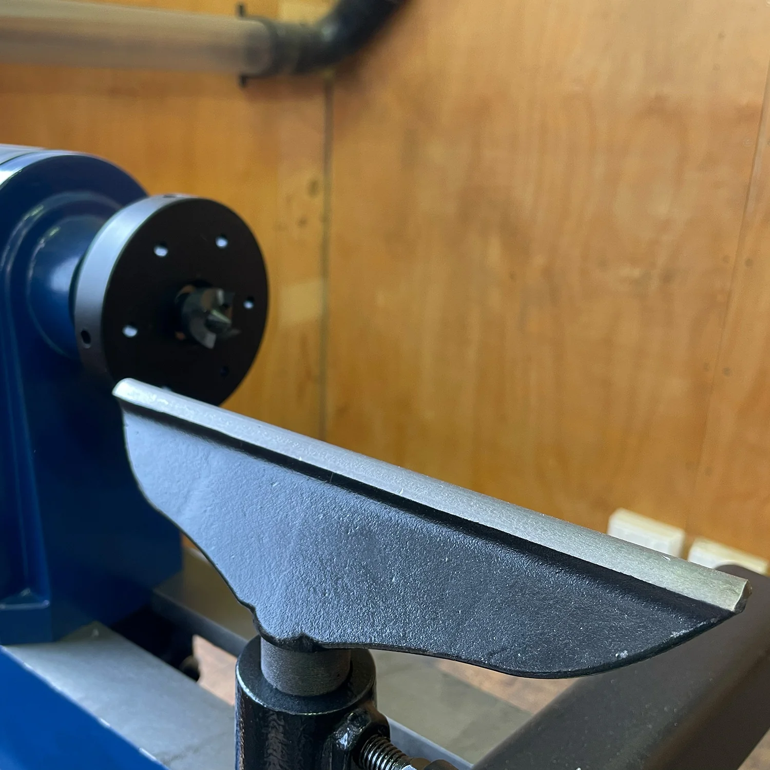Carbatec Deluxe Electronic Variable Speed Midi Lathe - Image 6