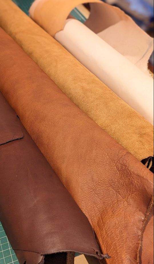 En Mina 12 Pocket Suede Chisel Roll - Image 11