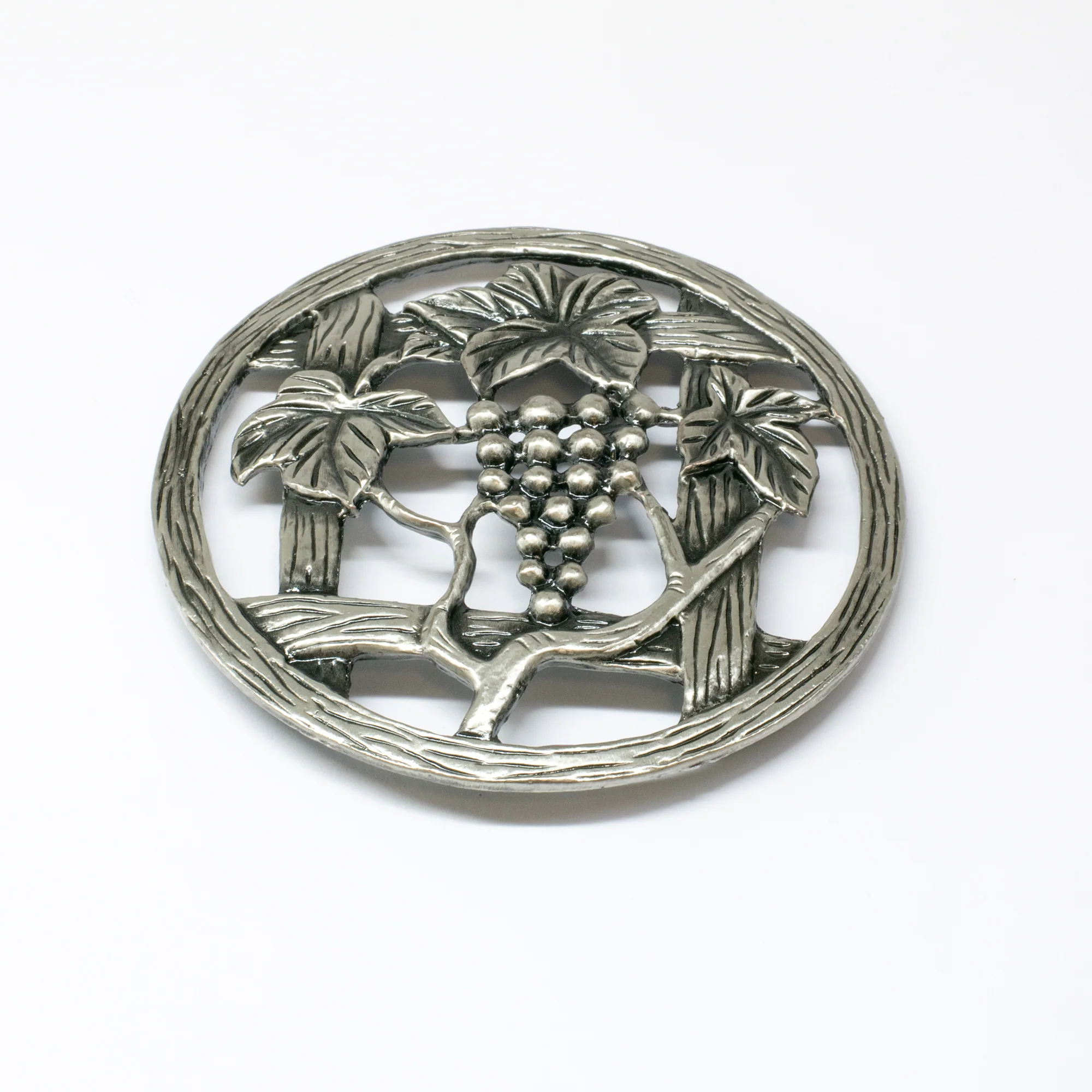Carbatec Pewter Potpourri Lid - Grapevine - Image 3