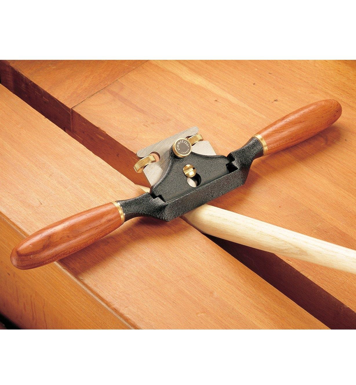 Veritas® Round Spokeshave with PM-V11 Blade - Image 4